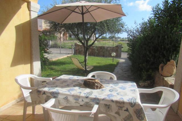 Casa Alice Apartment Budoni Exterior photo